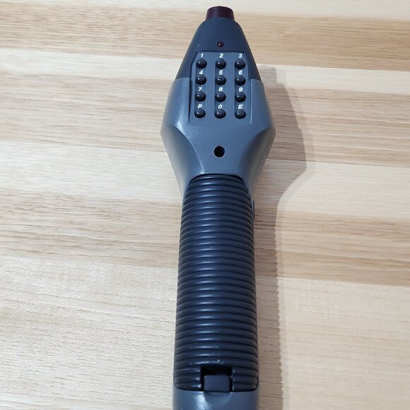 Star Trek the Next Generation Phaser Universal Remote Control 1995 - Picture 4 of 7